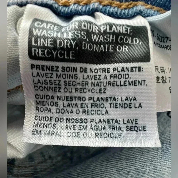 Levi’s | ladies 501 button fly Jean shorts. Size: 29 - Picture 5 of 16